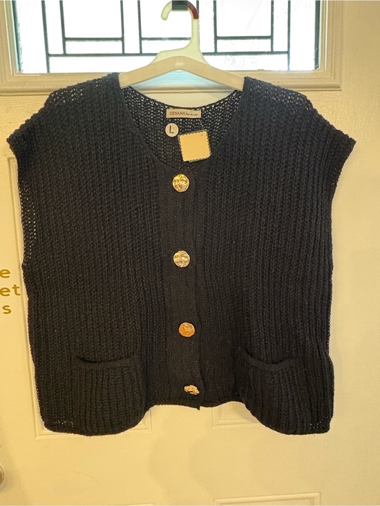 Zenana Outfitters Sweaters - Zenana Outfitters Black Chunky Knit Button-Front Sweater Vest - L